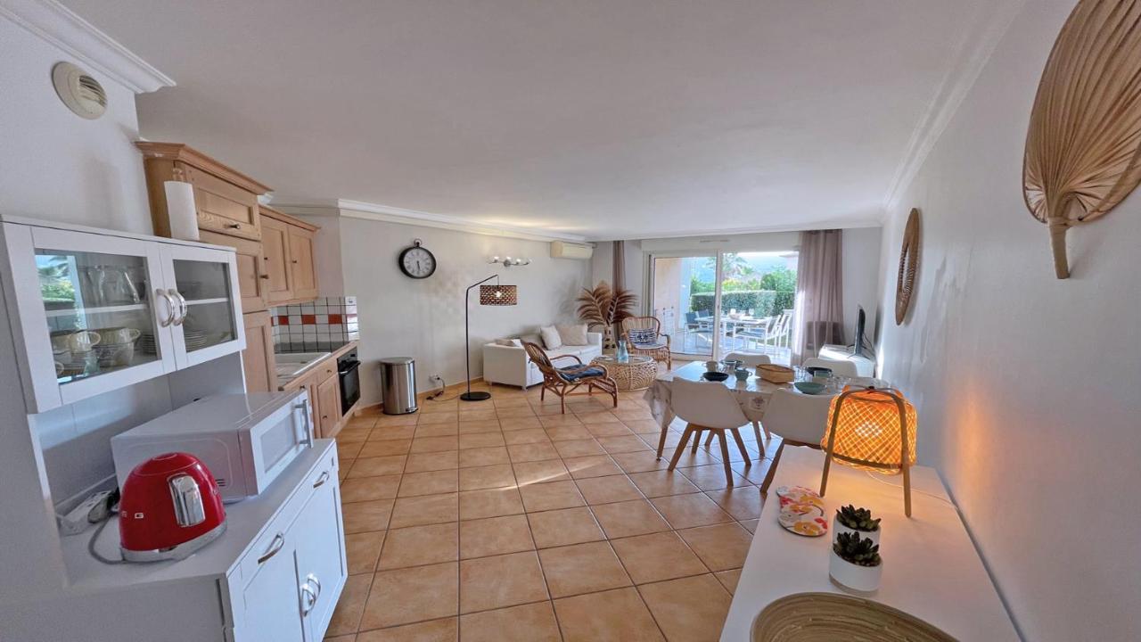 Appartement Les Pins Bleus A8 Sainte-Maxime Exterior photo