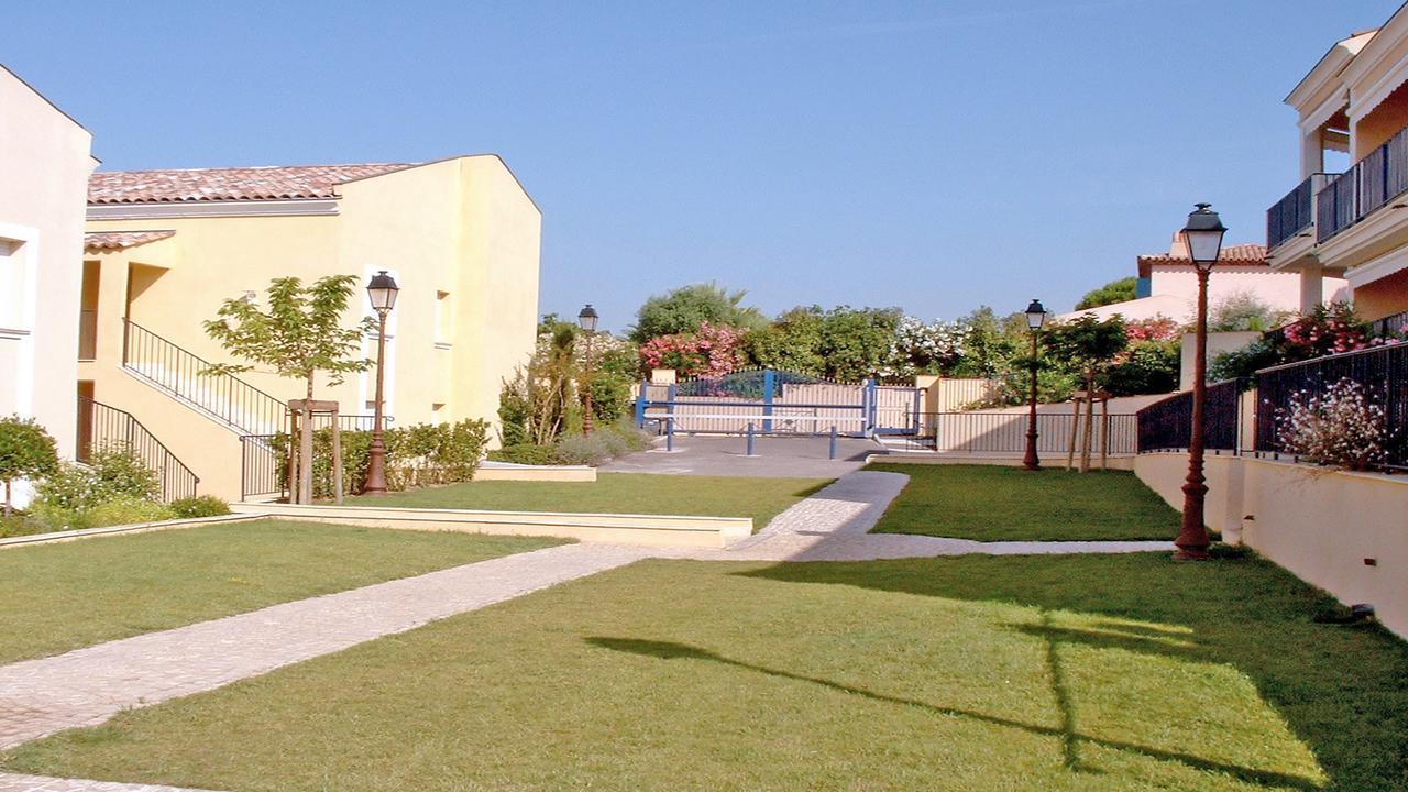 Appartement Les Pins Bleus A8 Sainte-Maxime Exterior photo